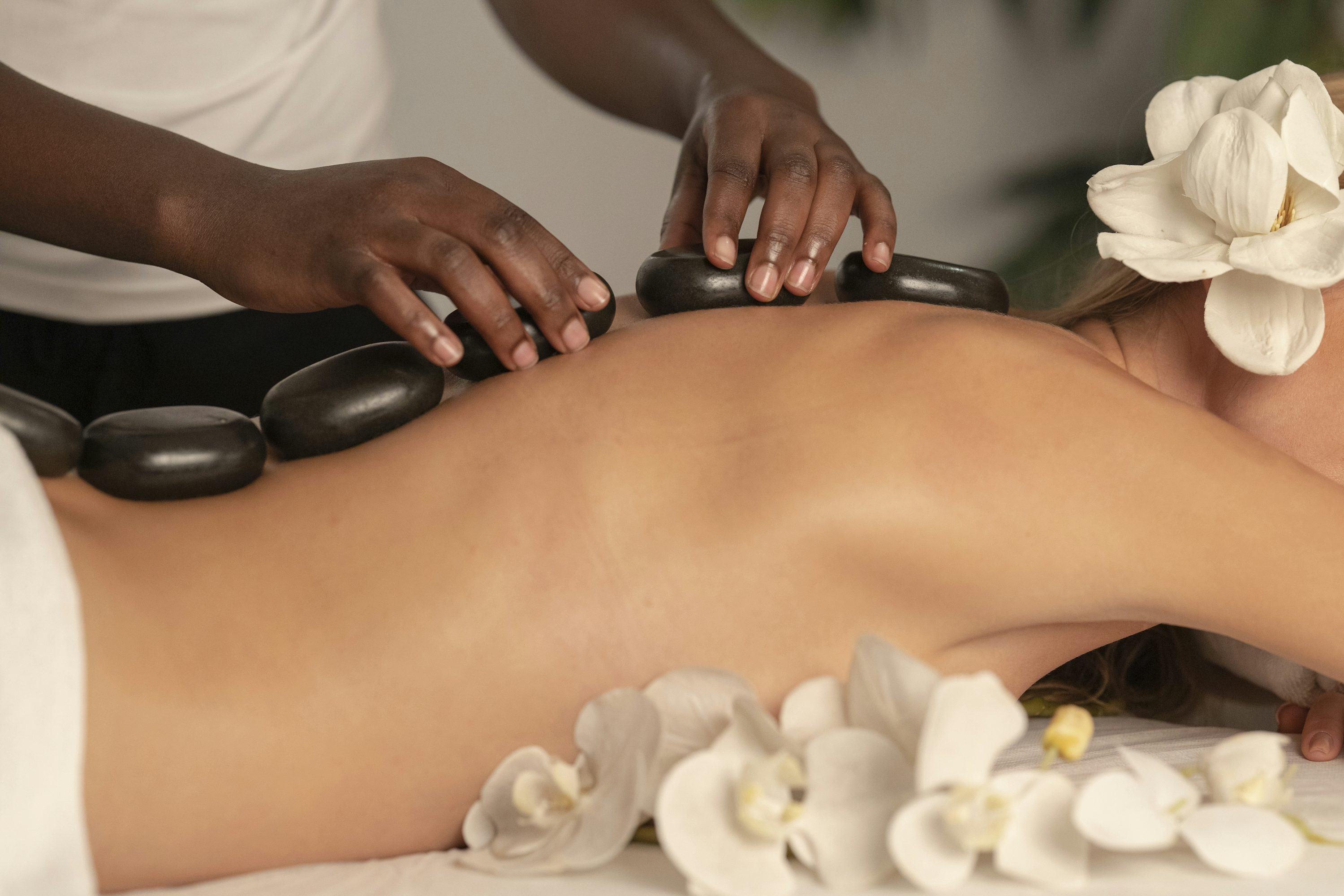 Essential oil massage: a wonderful journey to physical and mental health
