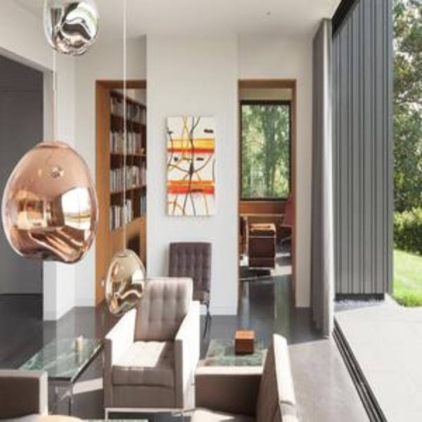 Light Minimalism: A Refined Lifestyle